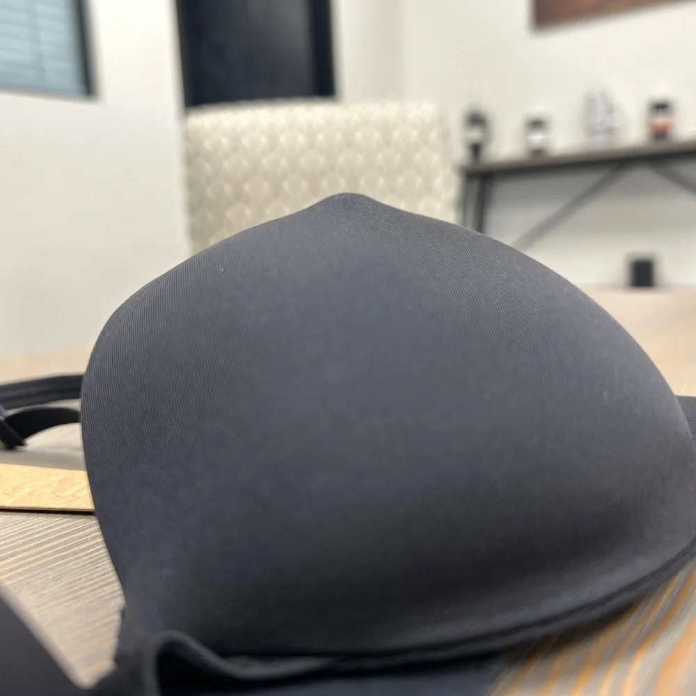 SKIMS Black Bra - Picture 2 of 4